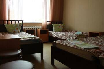 Фото номера Кровать в 3-местном общем номере Хостел Северянка г. Тобольск 2